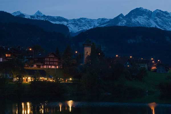 lungernlightsfromacrosslungernseejehnreduced