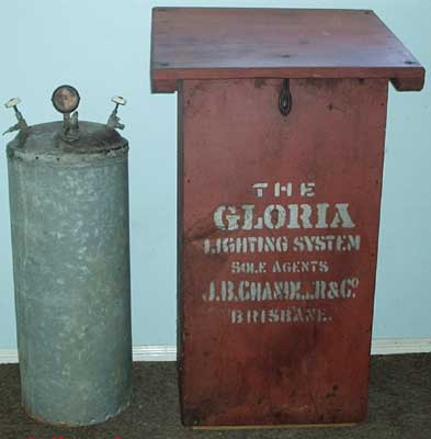 nagelchasehwtankandgloriatankboxwhite